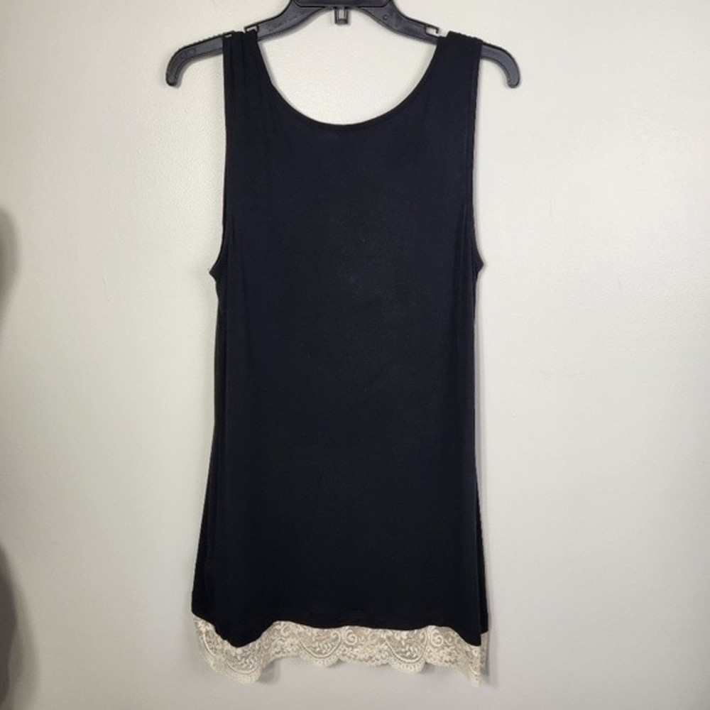 Logo Layers by Lori Goldstein Black Tank with Beige Lace Trim Size M - Picture 4 of 13